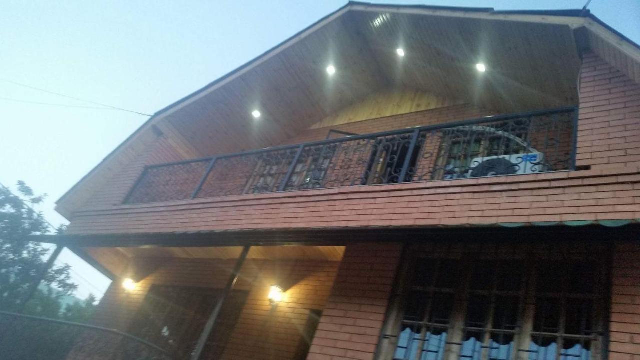 Villa In Tbilisi Ngoại thất bức ảnh